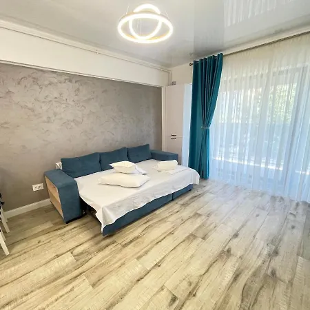 Blue Mirage Mamaia Luxury Apartment Exterior photo